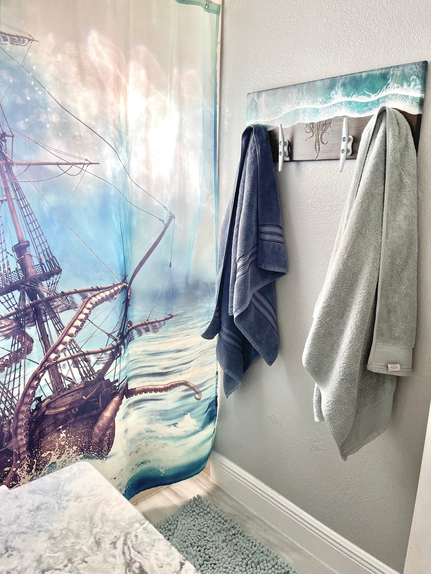 Medium Kraken Octopus Ocean Towel Rack